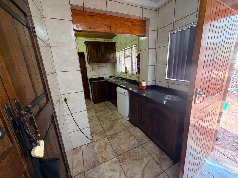 10 Bedroom Property for Sale in Kathu Northern Cape